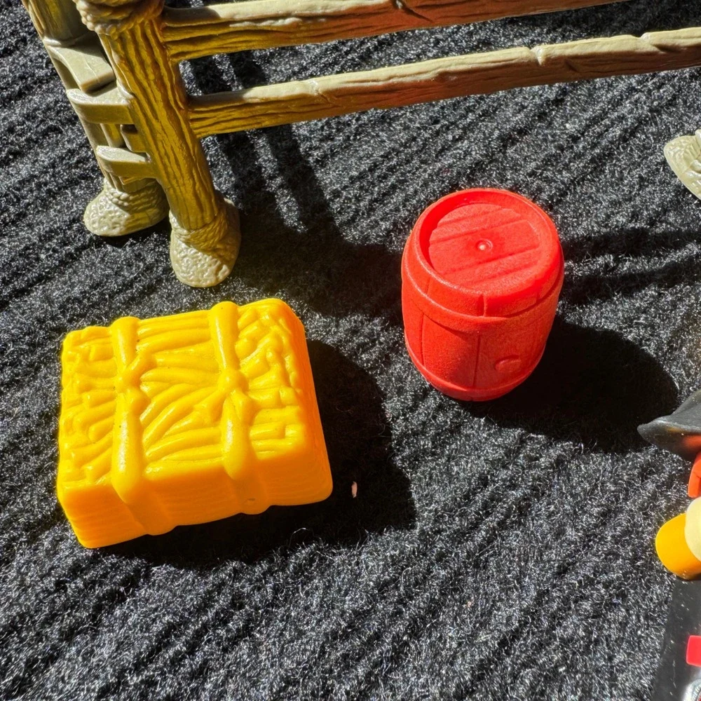 Vintage Playmobil Pirate Figure with Treasure Chest Fence and Accessories 1993